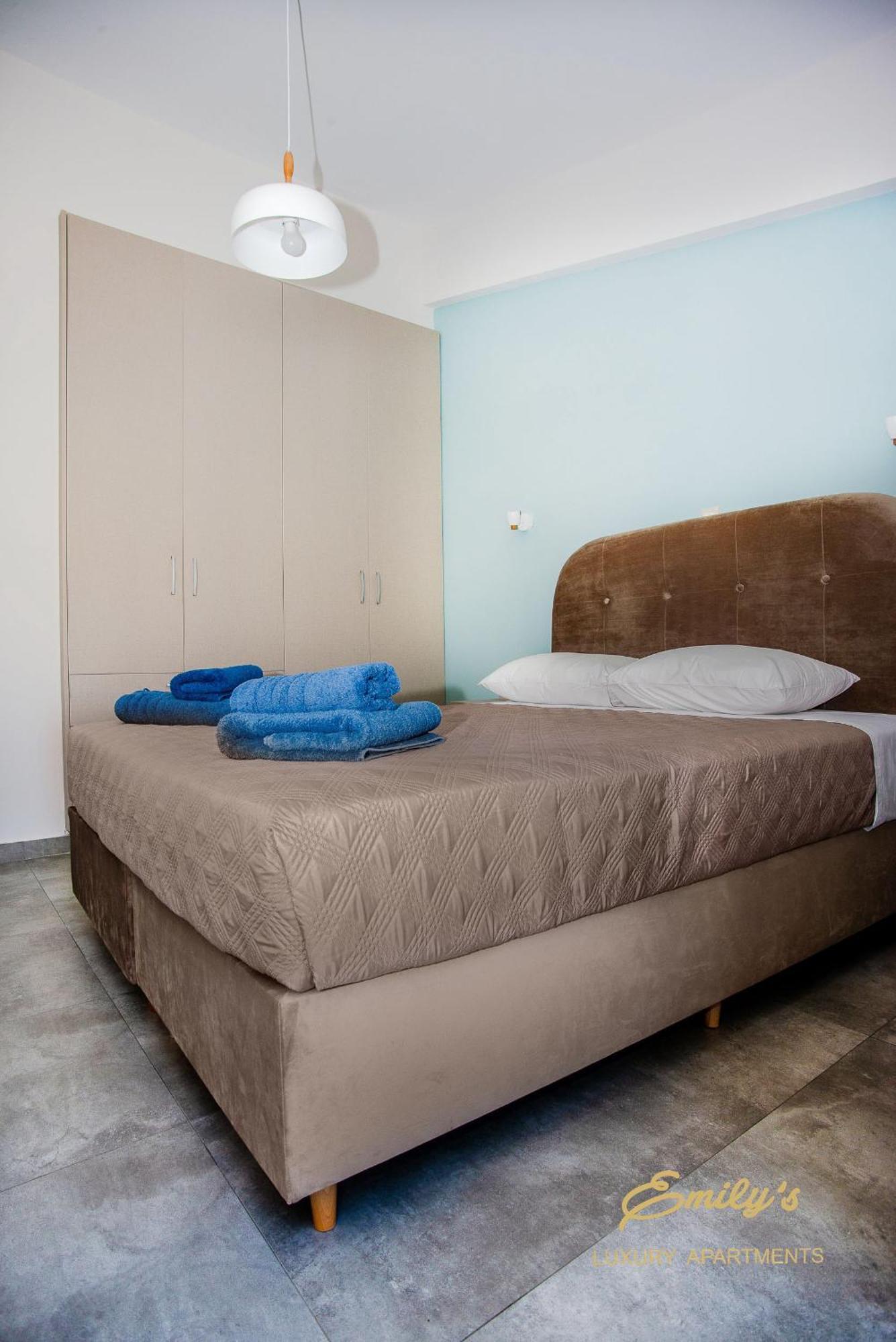 Emily'S Luxury Apartments Argostoli (Kefalonia) Exterior foto