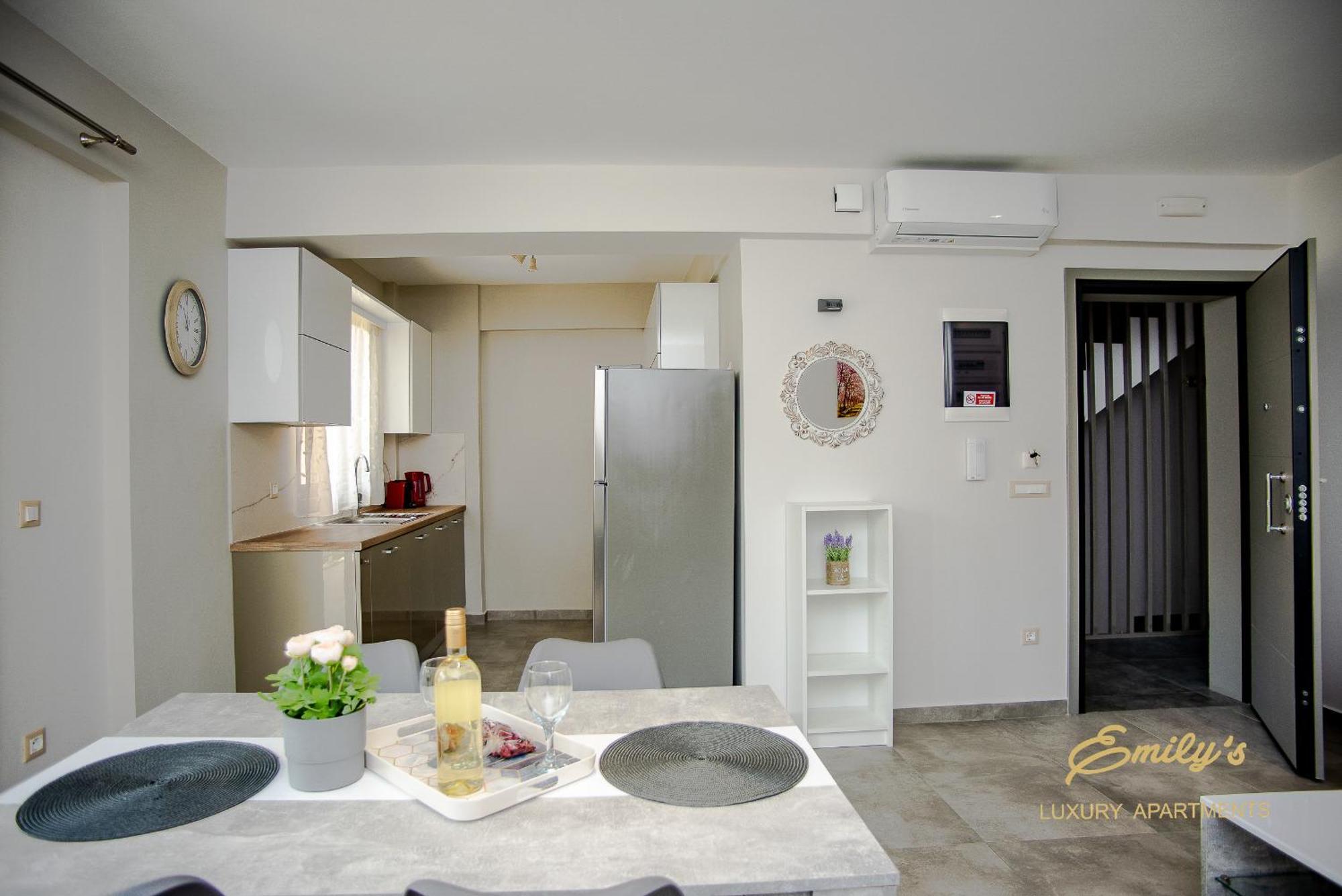 Emily'S Luxury Apartments Argostoli (Kefalonia) Exterior foto