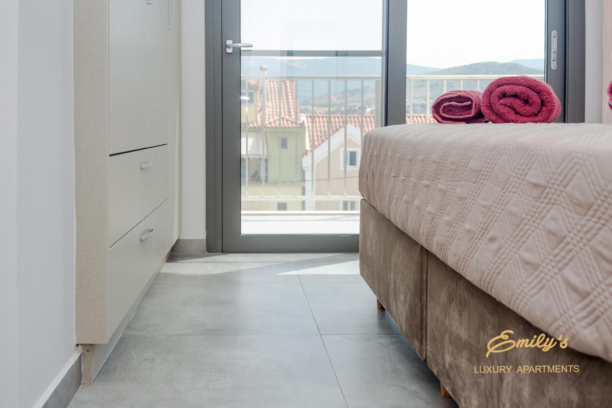 Emily'S Luxury Apartments Argostoli (Kefalonia) Exterior foto